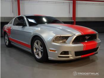 Lengvasis automobilis Ford Mustang 3.7L V6 Coupe: foto 1