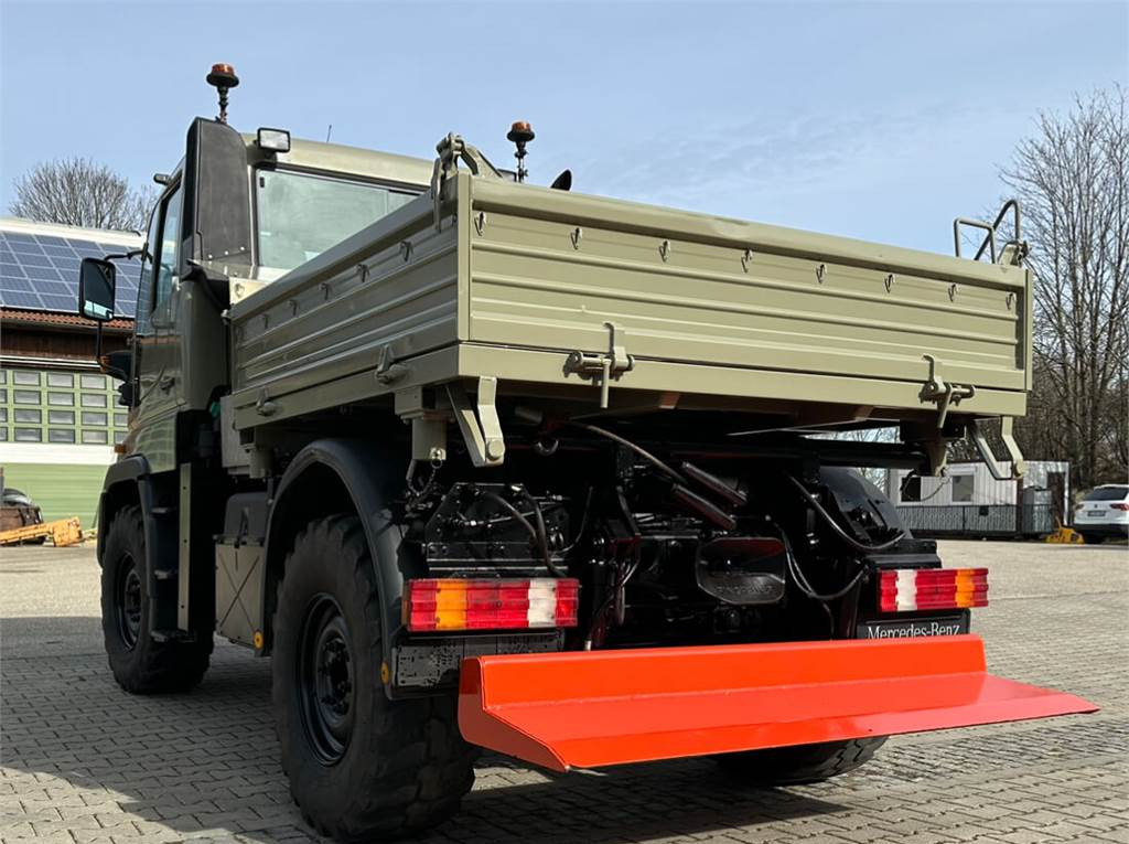 Komunalinė/ Specializuota technika, Platforminis/ Bortinis sunkvežimis Unimog U300 405 01313 mit Rahmenwinde: foto 5