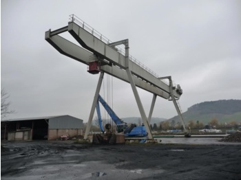 DEMAG Krane - Portal Kran / Gantry Crane / 25 t, 30 / 60 m wide, 14 m high, Schiffsentladekran / Shipunloader, 8 m³ DEMAG Greifer / Grappel, DEUTSCHLAND, 100 % working, Year 1980 - Bokštinis kranas