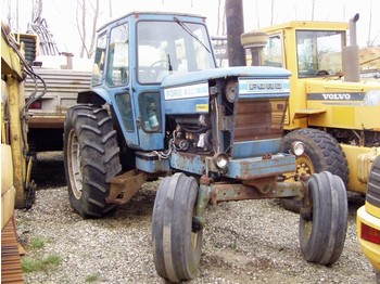 Traktorius Ford 8700: foto 1