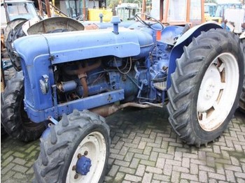 Traktorius Fordson Super Major: foto 1