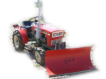 Traktorius Kubota Yanmar 1100 1300 135D Allrad 4x4 +Schiebeschild: foto 1
