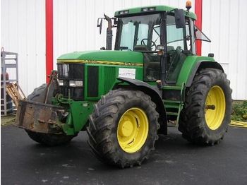 JOHN DEERE 7800
 - Traktorius