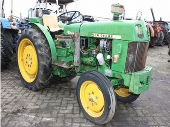 John Deere 1030 - Traktorius