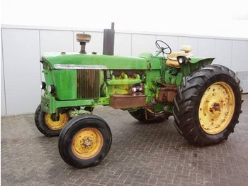 John Deere 4020 - Traktorius